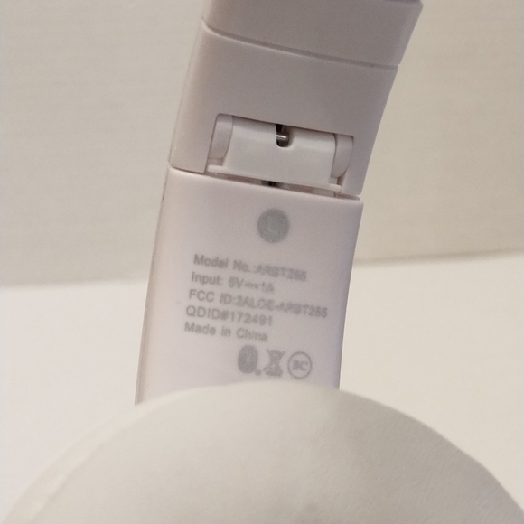 Art + sound white padded adjustable headphones one size fits most - Picture 6 of 7